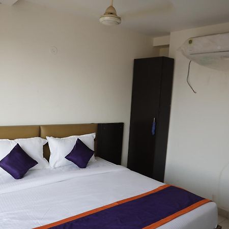 Balaji Gold Inn Hotel Hubli Exterior photo