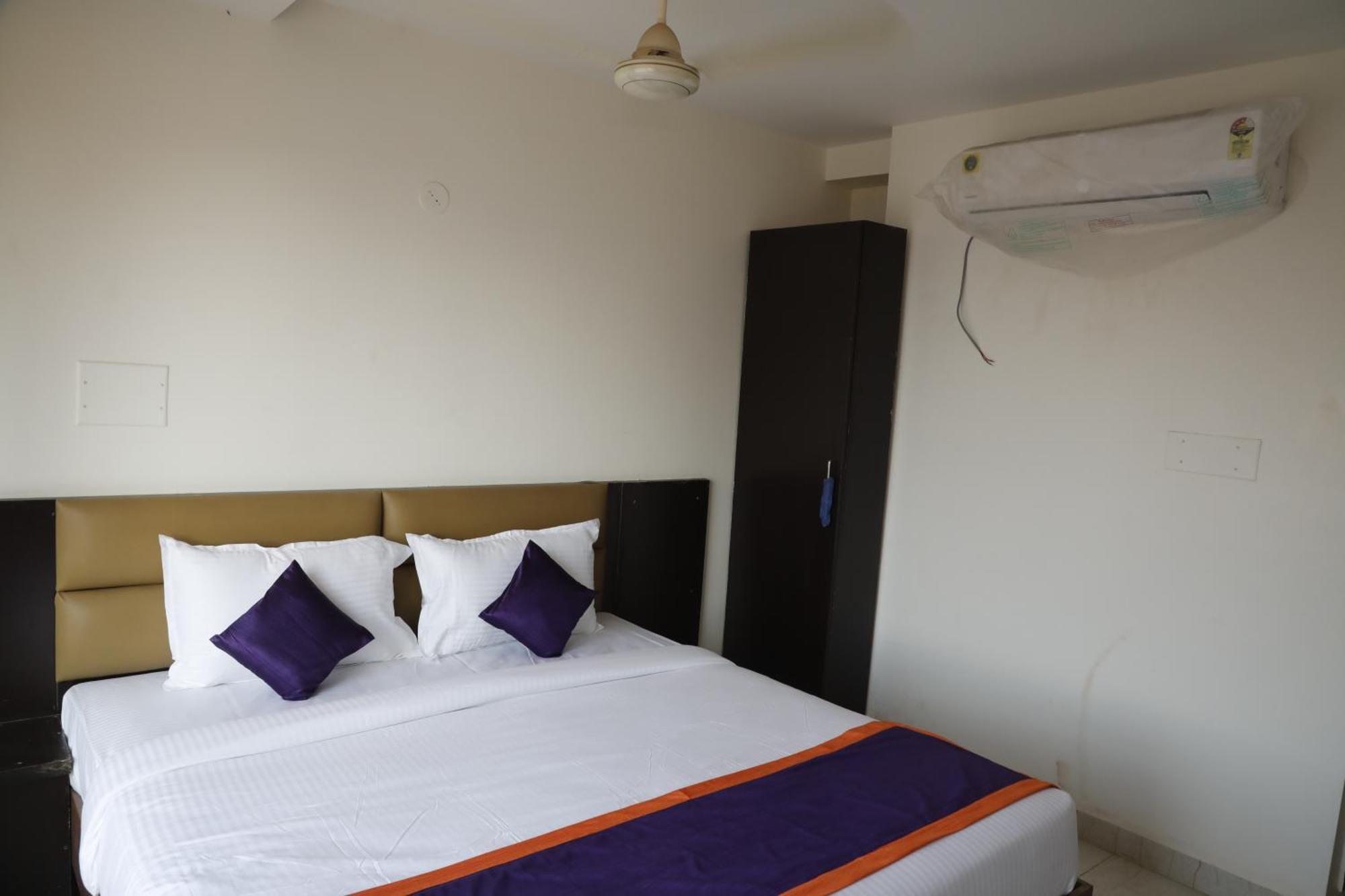 Balaji Gold Inn Hotel Hubli Exterior photo
