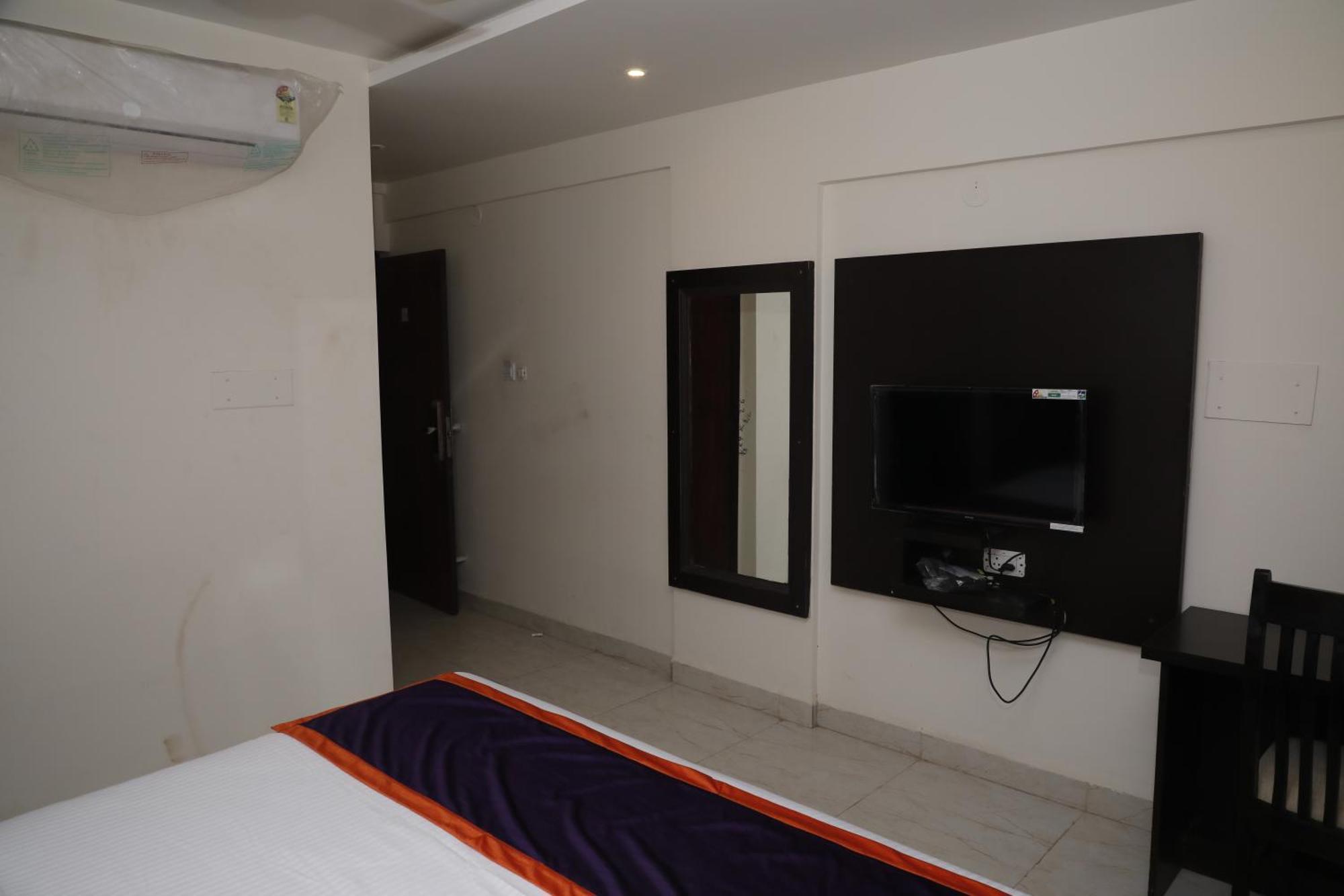 Balaji Gold Inn Hotel Hubli Exterior photo
